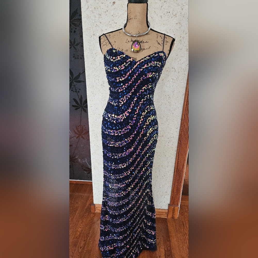 Gorgeous Evening dress size 2